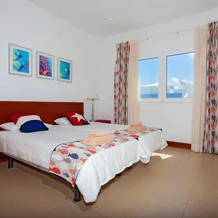 Lovely Puerto Calero 3 Bedrooms Private Pool Casa Dora Short Walk To Marina Lanzarote וילה יאיזה