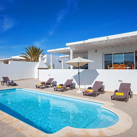 Lovely Puerto Calero 3 Bedrooms Private Pool Casa Dora Short Walk To Marina Lanzarote וילה *