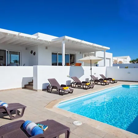 Lovely Puerto Calero 3 Bedrooms Private Pool Casa Dora Short Walk To Marina Lanzarote וילה